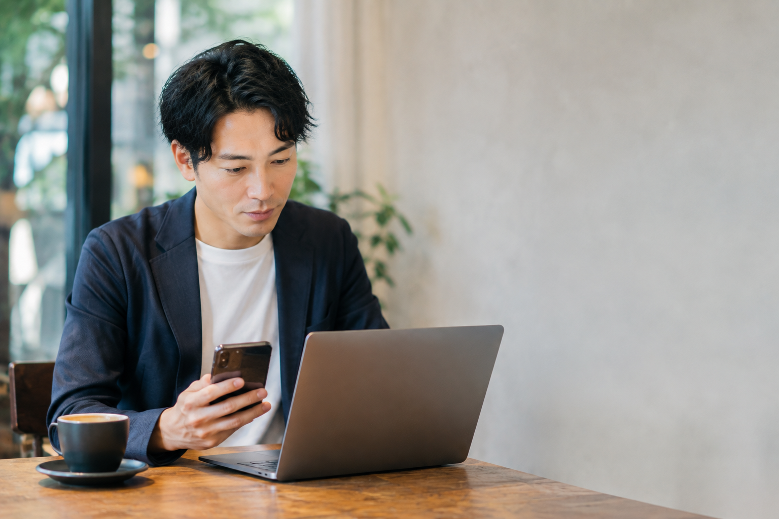 採用サイトを作ったのに応募が来ない原因は？ChatGPTで企業研究する時代の7つの改善策